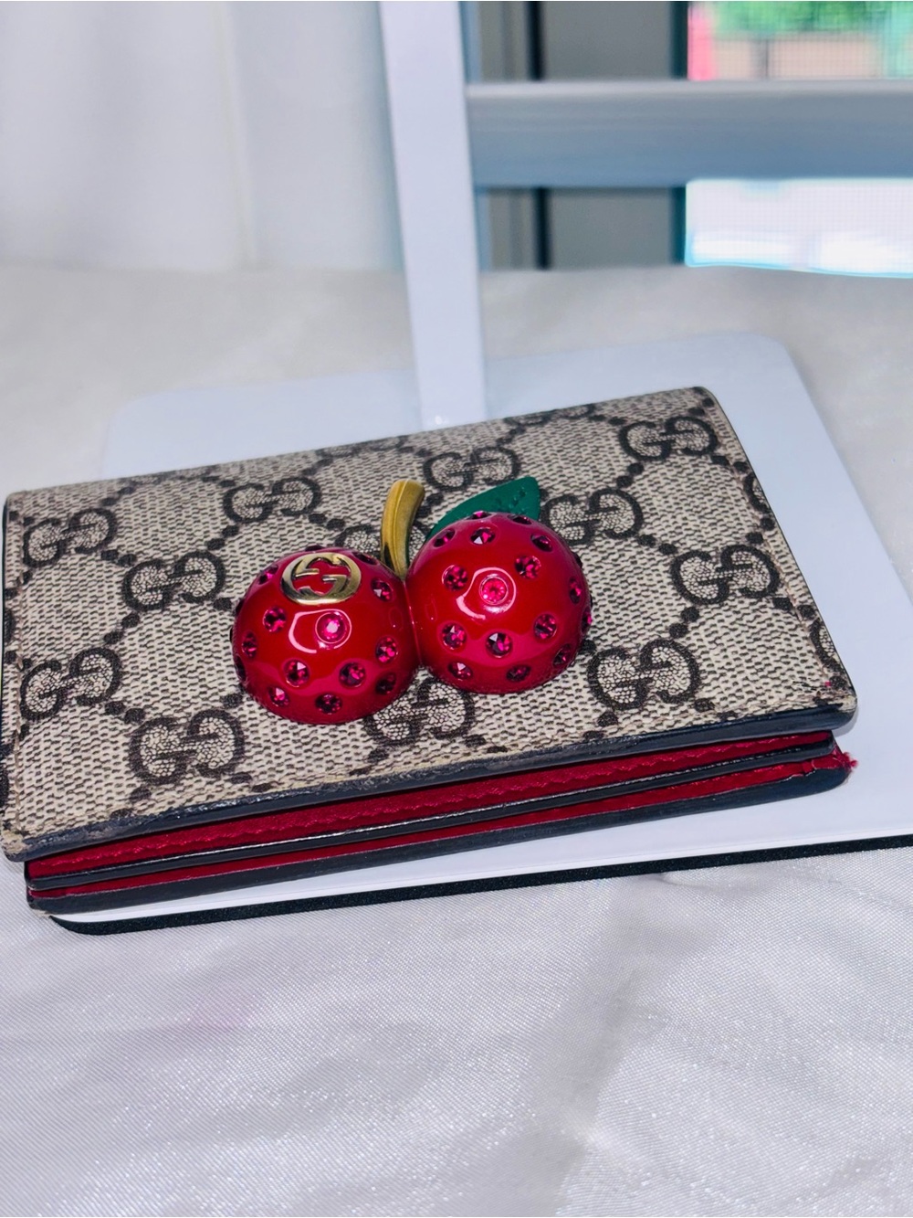 Gucci GG Supreme Crystal Cherry compact wallet, style 476050 - Picture 10 of 13